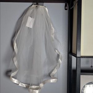 Brand new two tier bridal veil